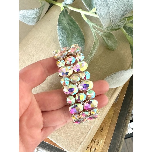 AB large oval stoned stretch bracelet - Picture 2 of 3